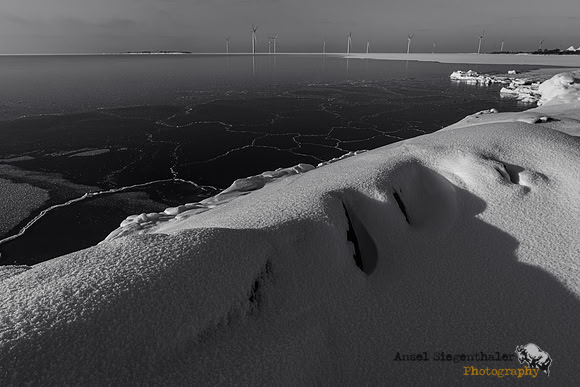 Meri Pori with frozen sea