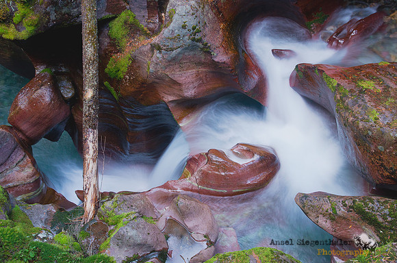 Meandering gorge